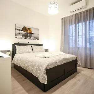 Apartment Chilometrozero Luxury, Naples